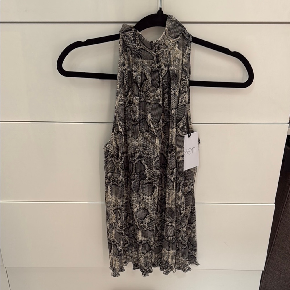 Sen Women's Snake Print Sleeveless Blouse - Black and Gray